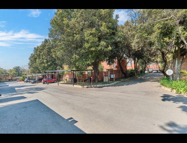 2 BEDROOM DUPLEX FOR SALE IN NORTH RIDING